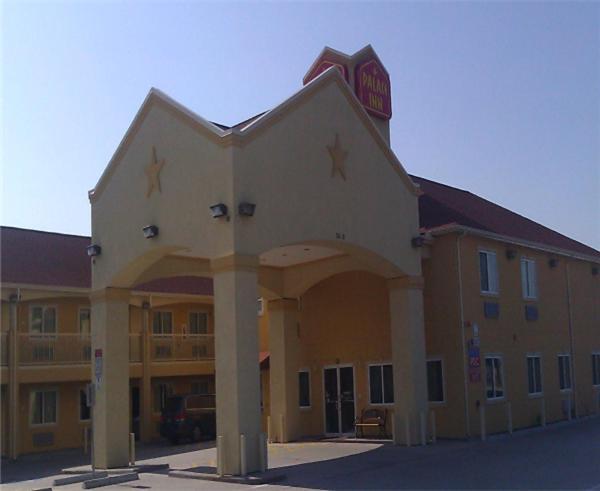Scottish Inns Suites East Sam Houston Pkwy North Чаннелвью Экстерьер фото